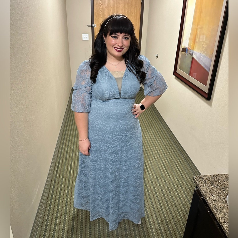 XL Dusty Blue Bridesmaids Dress Elegant Sleeves Lace